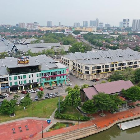 Riverfront Boutique Hotel Malacca Bagian luar foto